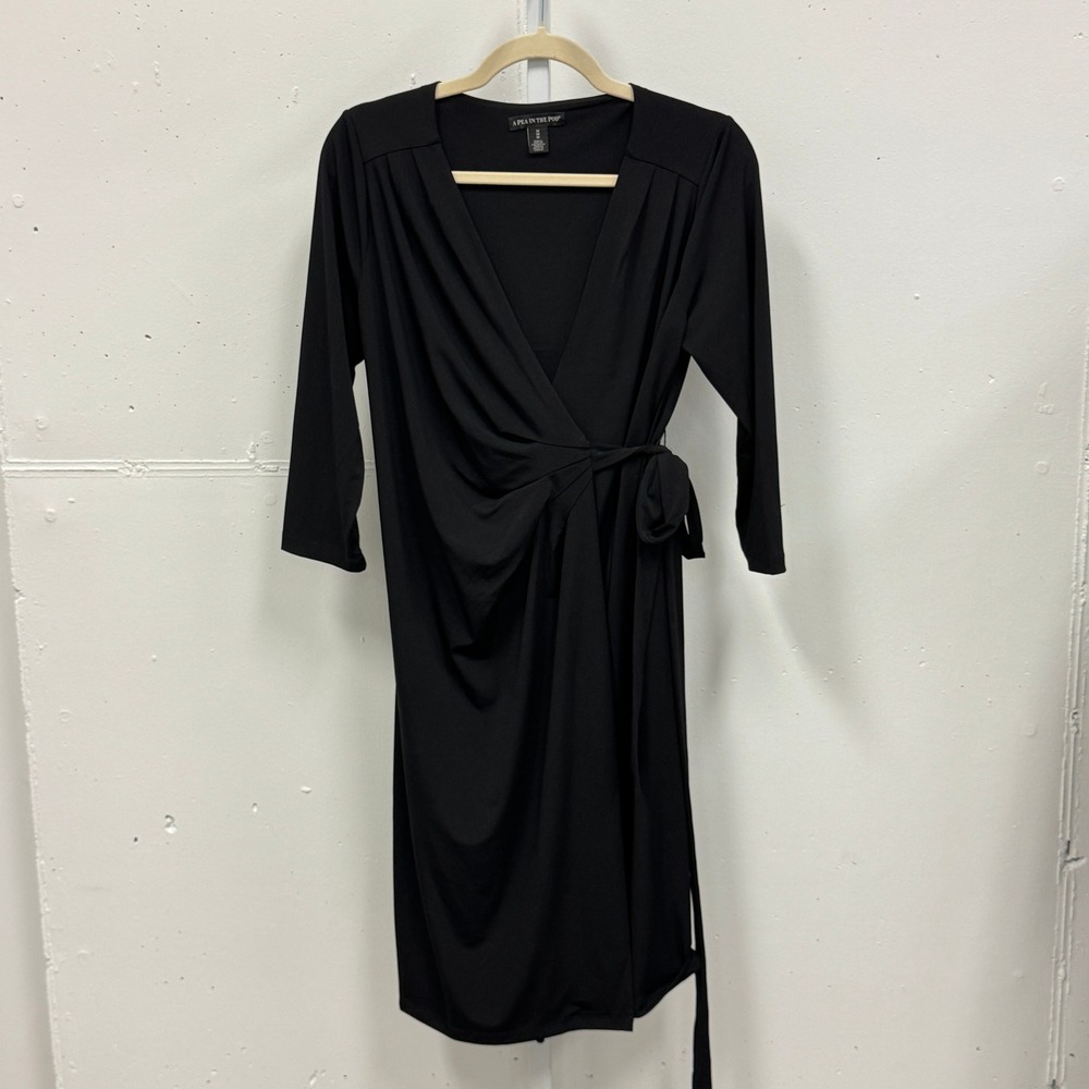 A Pea in the Pod Maternity Nursing Wrap Knee Length Dress Black 3/4 Sleeve Med